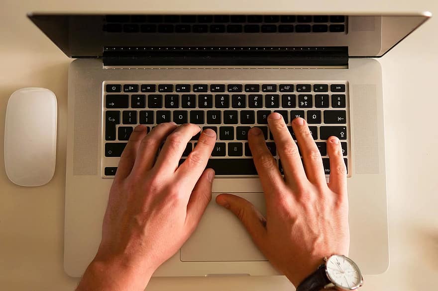 Dónde vender una casa por internet, algo clave: Ahora, más del 75% de los españoles deciden buscar su casa por Internet